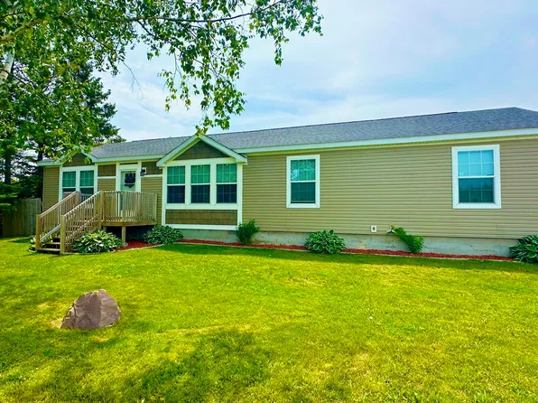 37 W Wayne St, Sault Sainte Marie, MI 49783