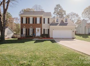 8718 Canter Post Dr, Charlotte, NC 28216