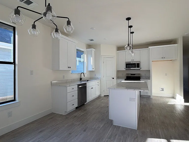 5707 Barkridge Dr — Photo 7