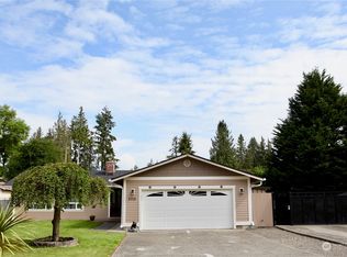 5715 78th St E, Puyallup, WA