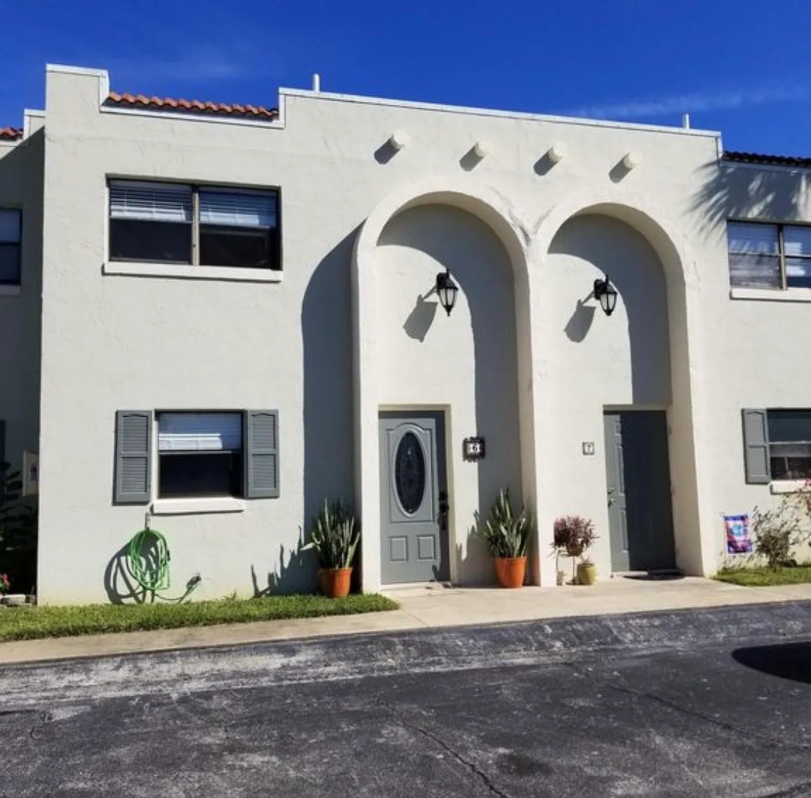 2 bed, 1.5 bath, 1100 sqft, $1,900 — Photo 1