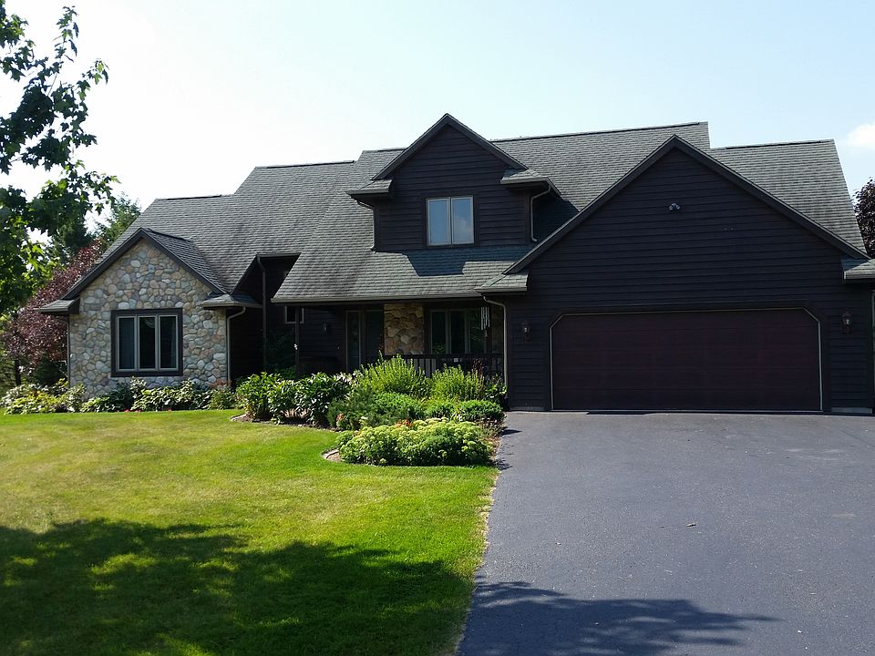 37055 Silver Knoll Court