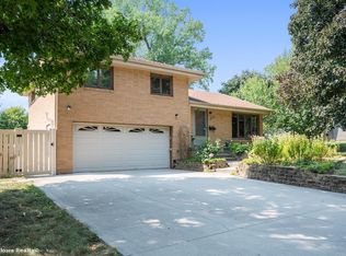 5010 SW 18th St, Des Moines, IA 50315