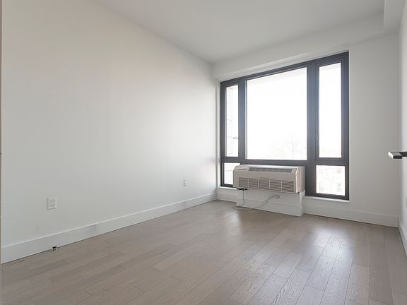 5th image of 629 4th Ave #455