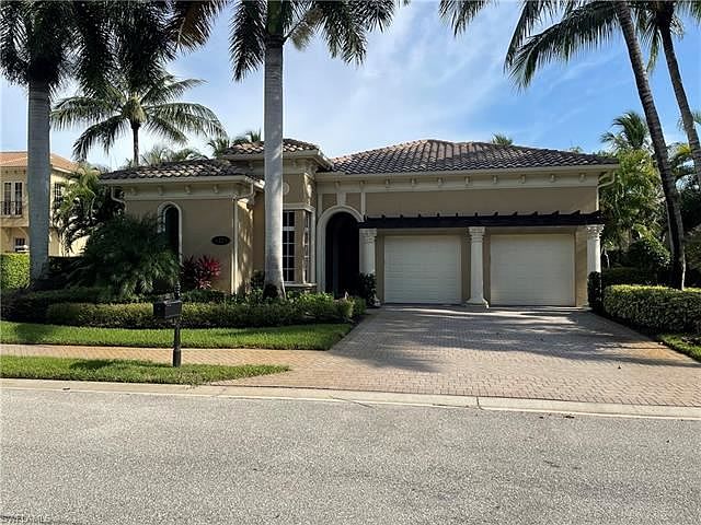 1st image of 3271 Hyacinth Dr