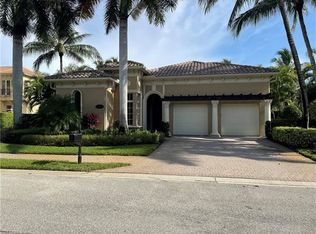 3271 Hyacinth Dr, Naples, FL 34114