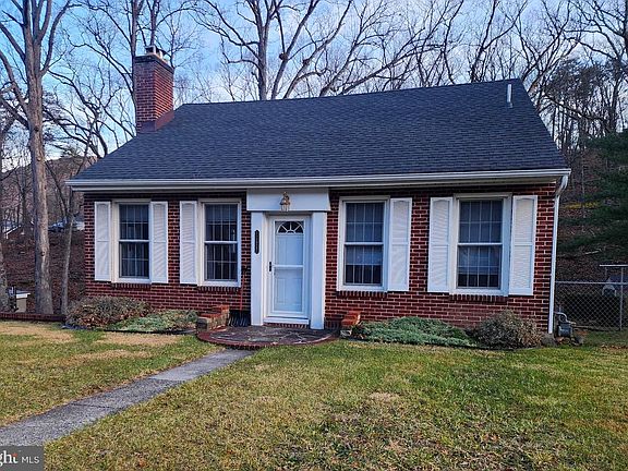 2nd image of 12622 N Cresap St