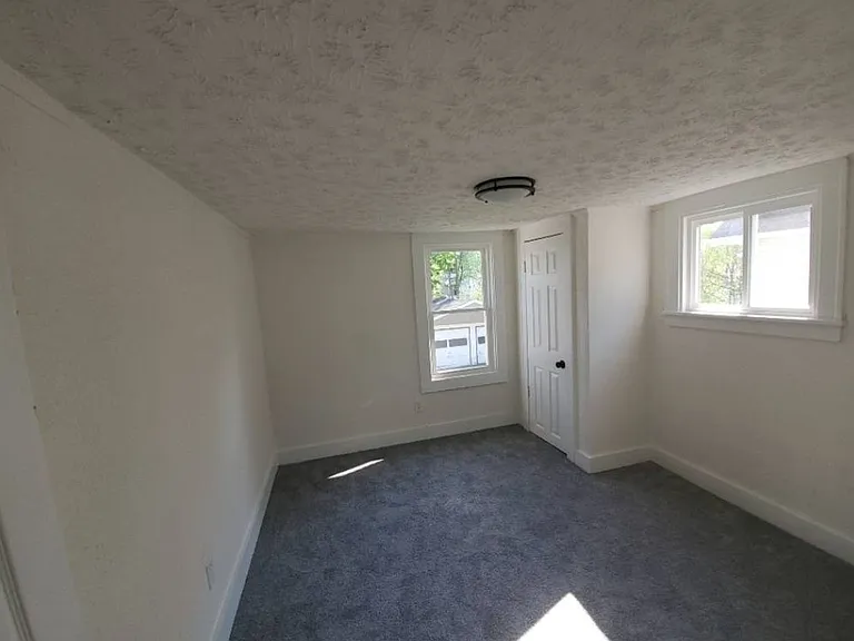 4309 Gifford Ave — Photo 10