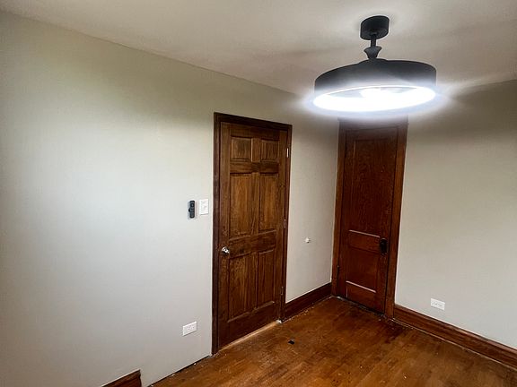 5th image of 2436 W 54th St #3