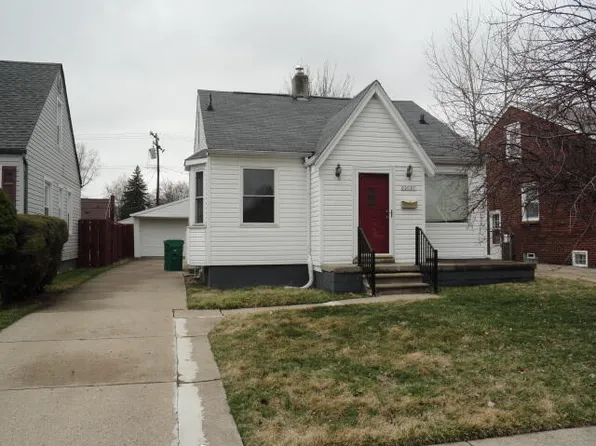 23087 Oakwood Ave, Eastpointe, MI 48021