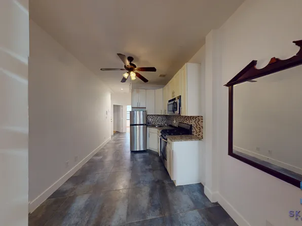 290 Harman Street image 5 of 13