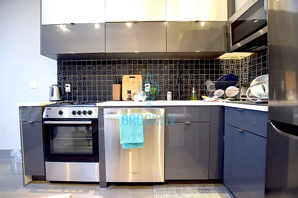 Rented by null | media 34