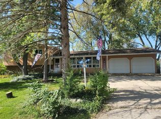 1301 Adams St, Lake In The Hills, IL 60156