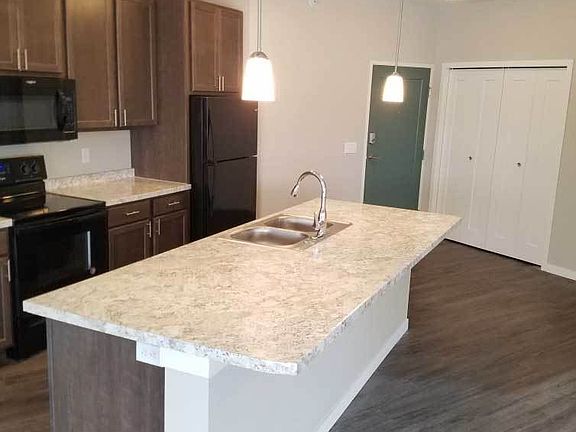 3rd image of 2655 S 34th St #7388684