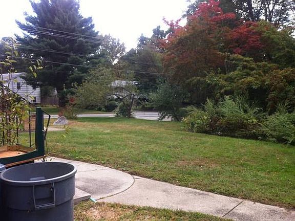 2nd image of 598 Turnpike St