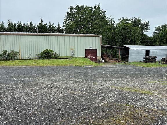 5th image of 593 Andrews Ridge Road