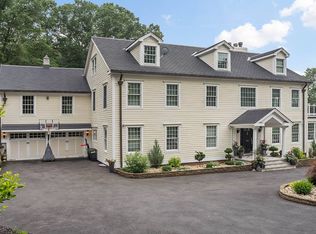 985 James Farm Rd, Stratford, CT 06614