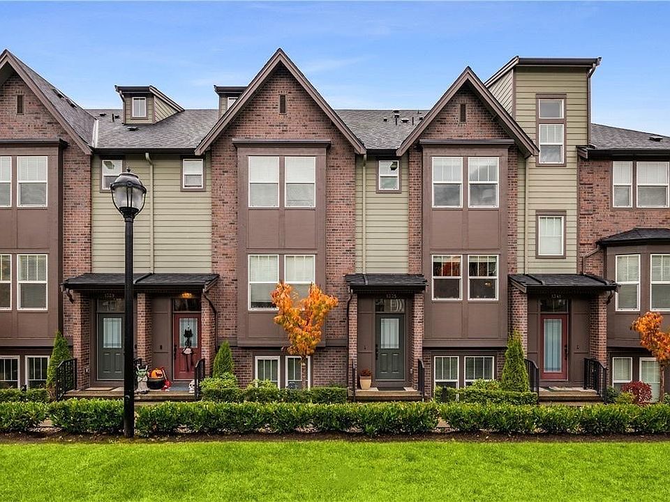 1st image of 1335 Greenwich Walk NE