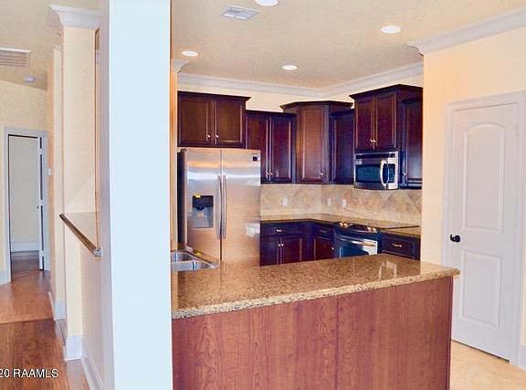 5th image of 205 Blackwater River Dr
