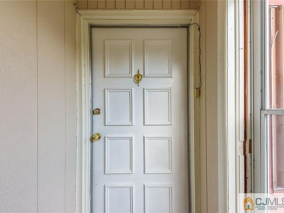 3rd image of 5 Coventry Ct #65