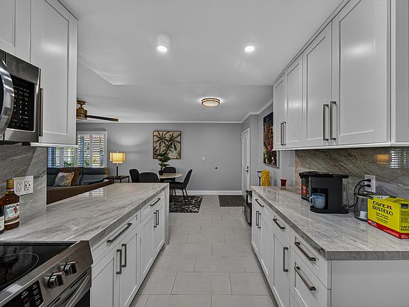 5th image of 300 NE 19th Court #104n