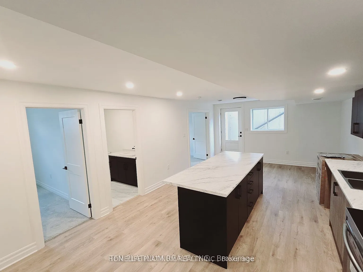 2 bed, $1,900 — Photo 4