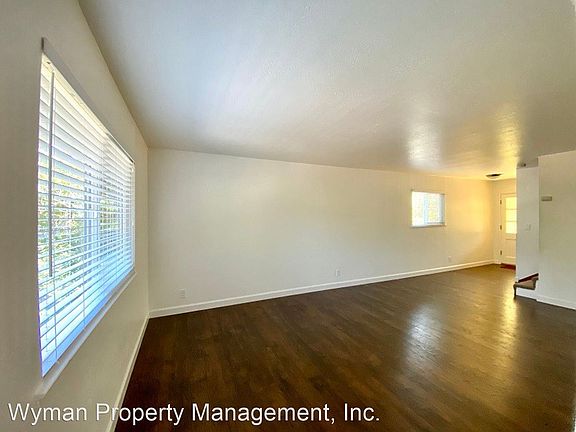 5th image of 26 Griggs Ln