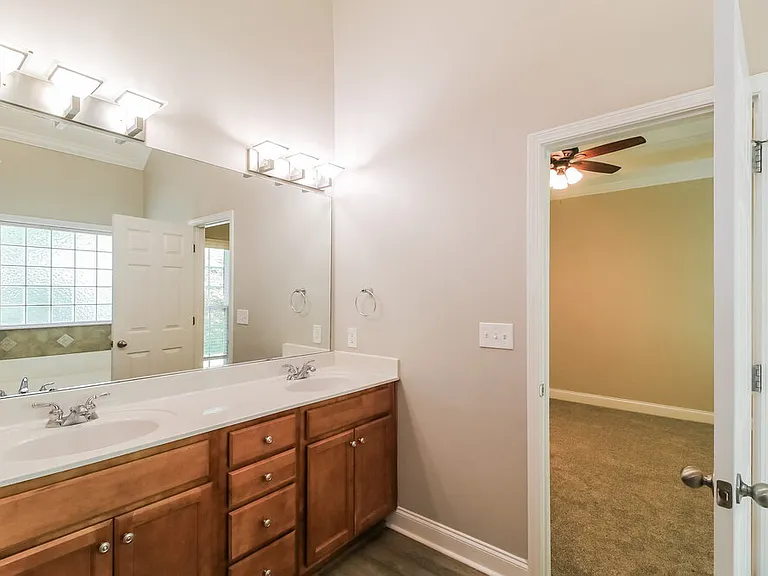 215 Village Park Dr — Photo 15
