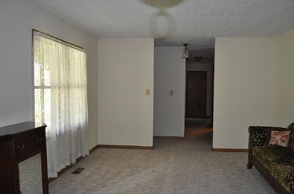 5th image of 329 Craig St NW