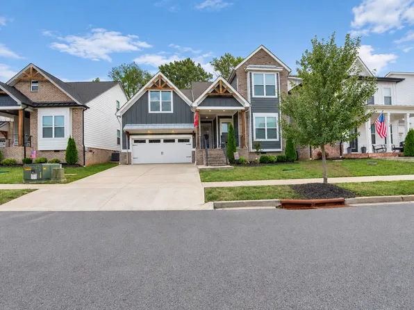 258 Daniel St, Pleasant View, TN 37146