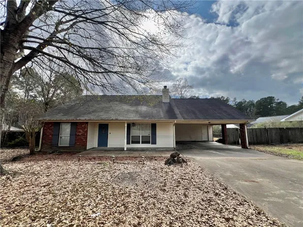 1013 Amber Ln, Pineville, LA 71360