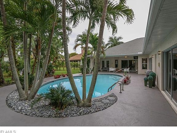 2nd image of 1552 Bamboo Cir