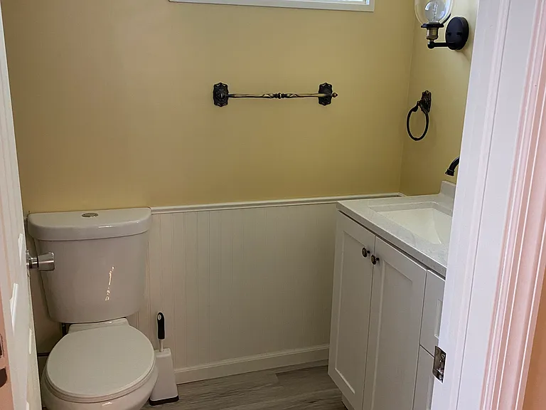 1210 Morris St — Photo 29