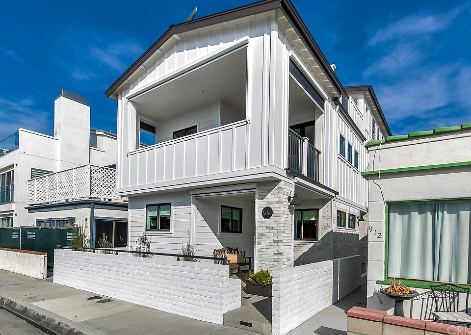 2nd image of 914 W Balboa Blvd