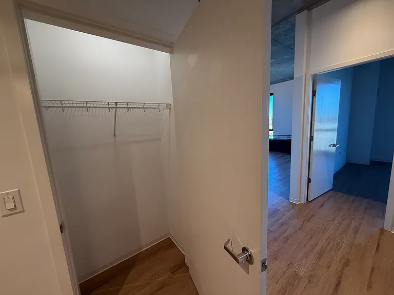 1112 N Marshfield Ave #801 — Photo 33