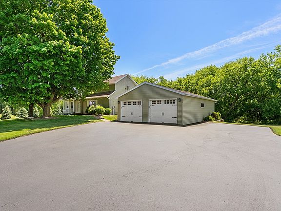 5th image of 200 Haven Ln