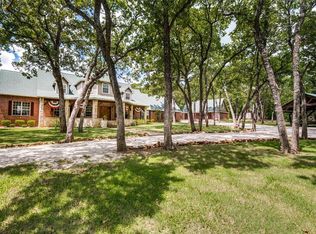 9674 Oak Meadow Ln, Pilot Point, TX 76258