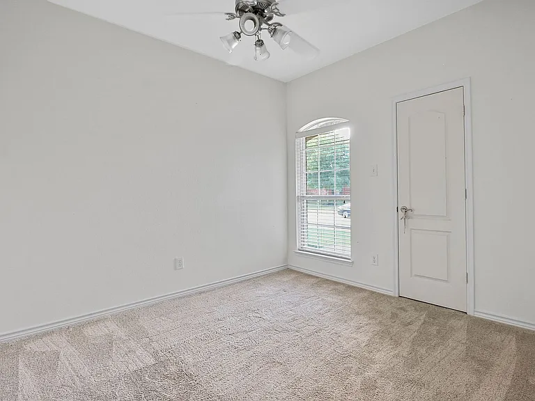 13463 Four Willows Dr — Photo 11