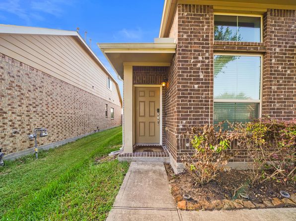 20223 Weeping Pine Way
