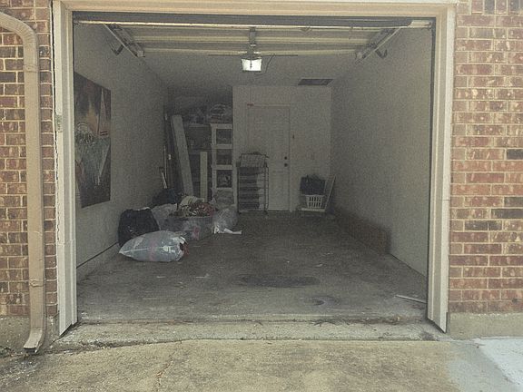 3rd image of 4301 Yellowleaf Dr