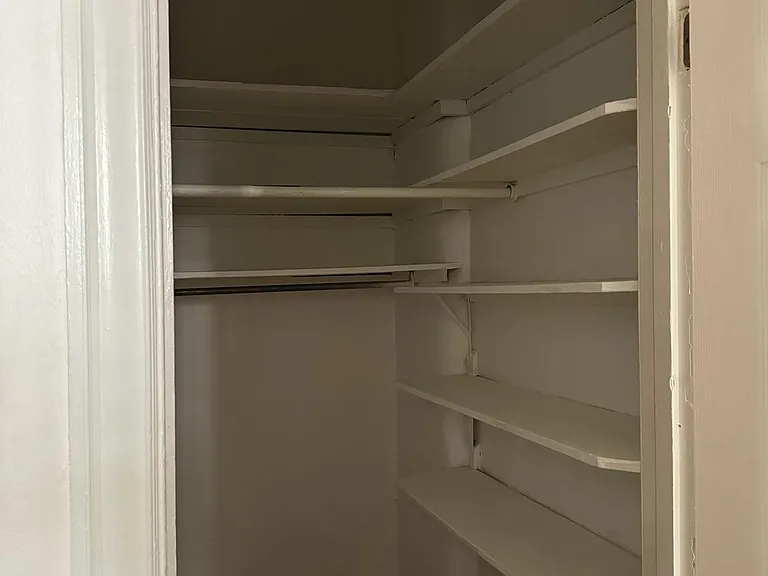 150 W Washington Ln #1A — Photo 5