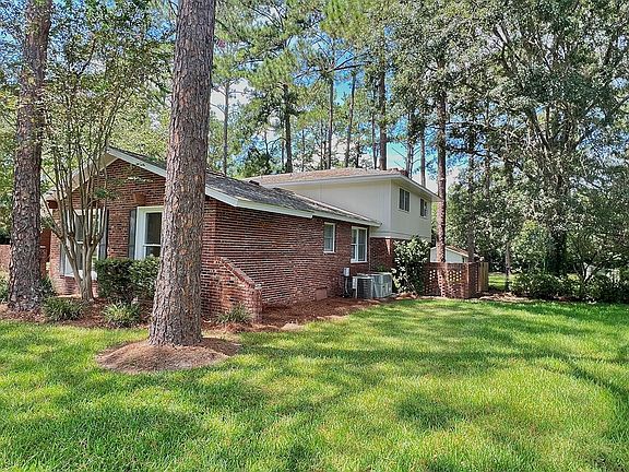 5th image of 2106 Westfield Dr