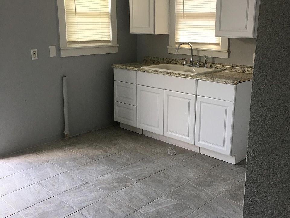 2nd image of 340 McKay Ave