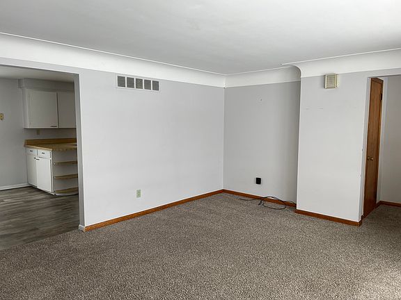 4th image of 730 W Petoskey St