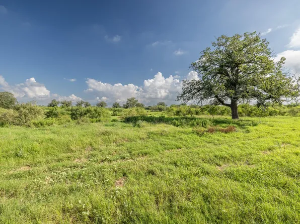 1 B County Rd #491, Gonzales, TX 78629