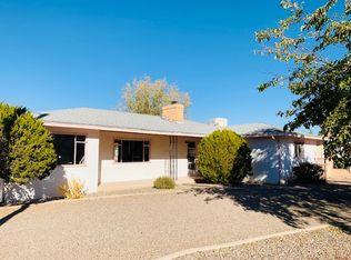 29 Garden Park Cir NW, Albuquerque, NM 87107
