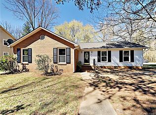 415 Kelford Ln, Charlotte, NC 28270