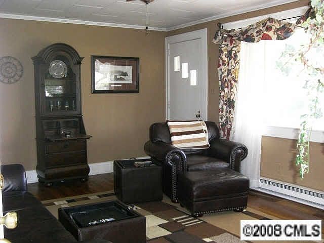 2nd image of 301 Harrison St