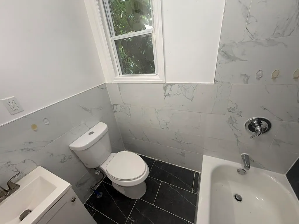 2 bed, $1,800 — Photo 3