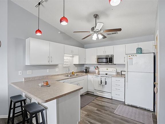 5th image of 2824 Triple Crown Ln Unit 9